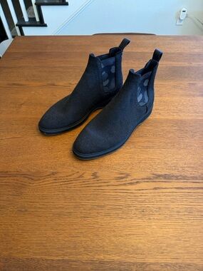 Rothy’s Men's Black Slip-On Chelsea Boots - Comfortable Knit Upper